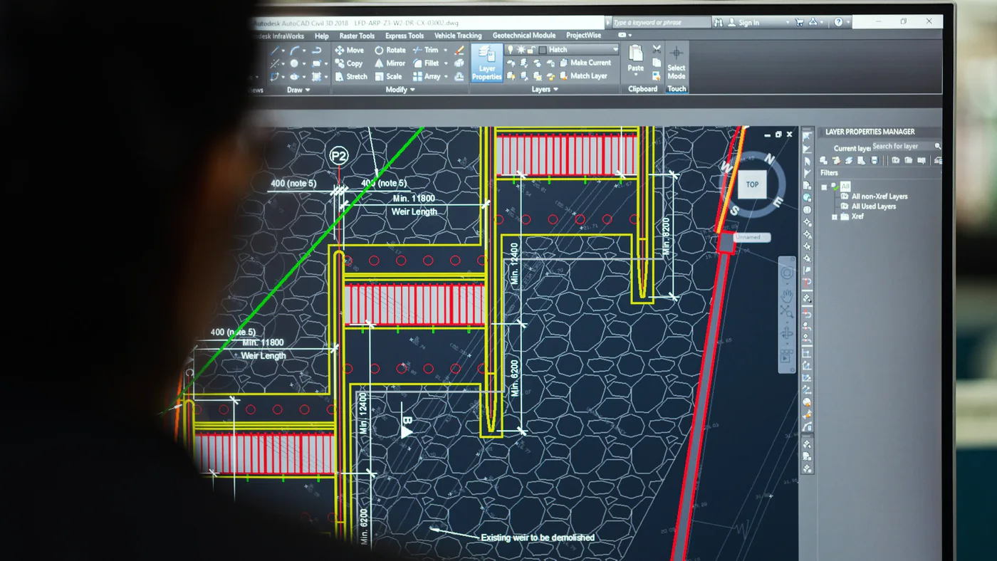 Technische tekening in CAD op een groot scherm