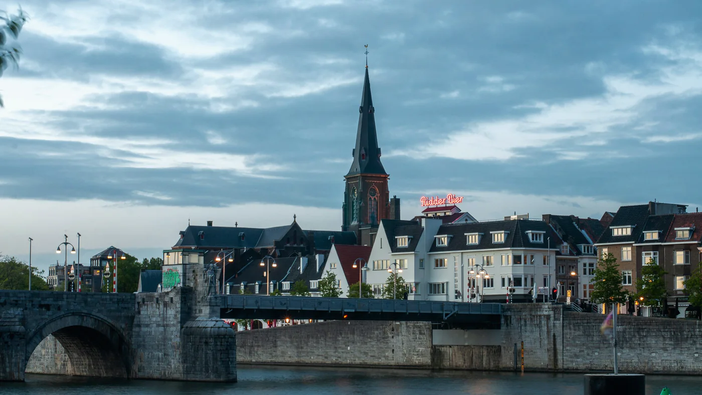De Sint Servaasbrug en de binnenstad van Maastricht
