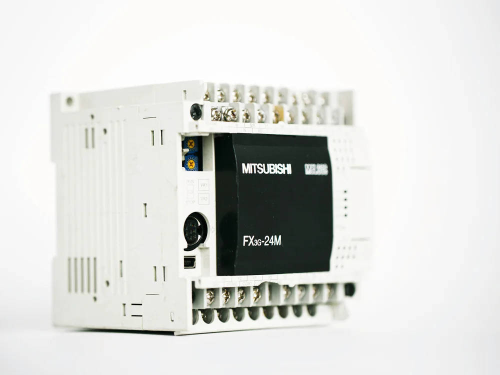 Compacte PLC-module met aansluitklemmen