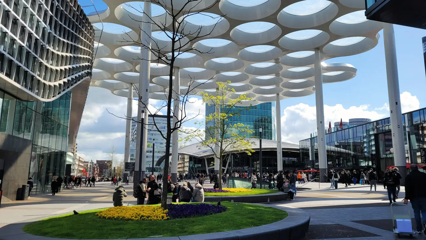 Stationsplein bij Utrecht Centraal